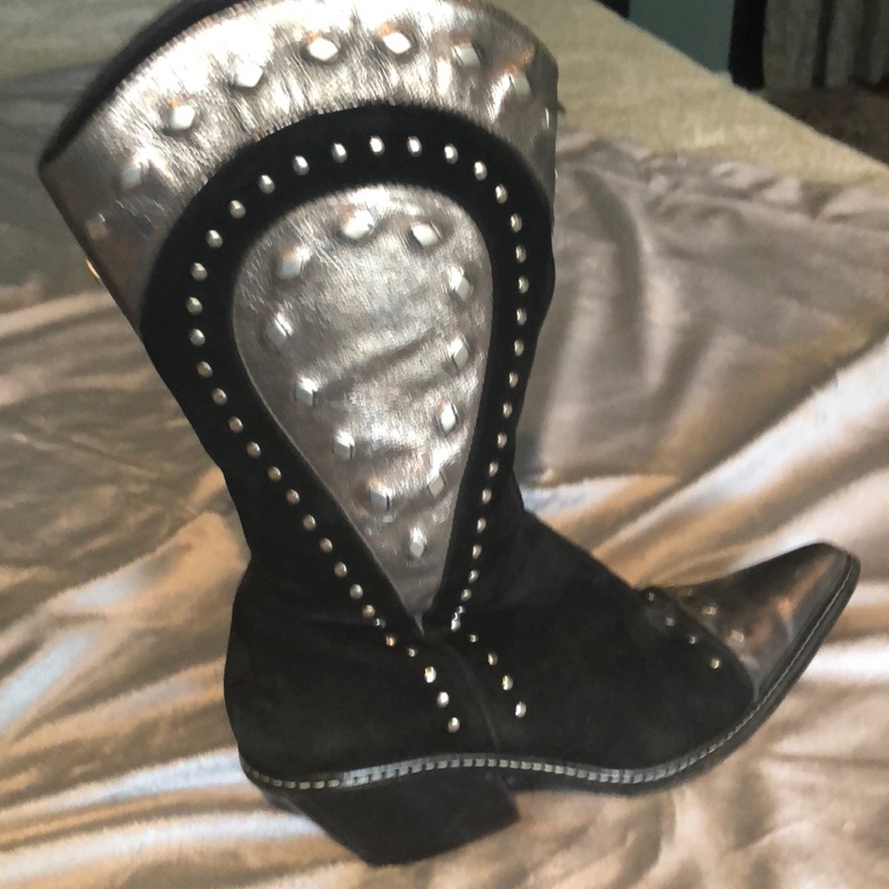 Donald Pliner “Cowboy Couture” boots Suede